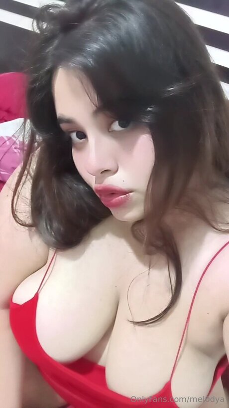 Mel0dya スター ヌード 写真