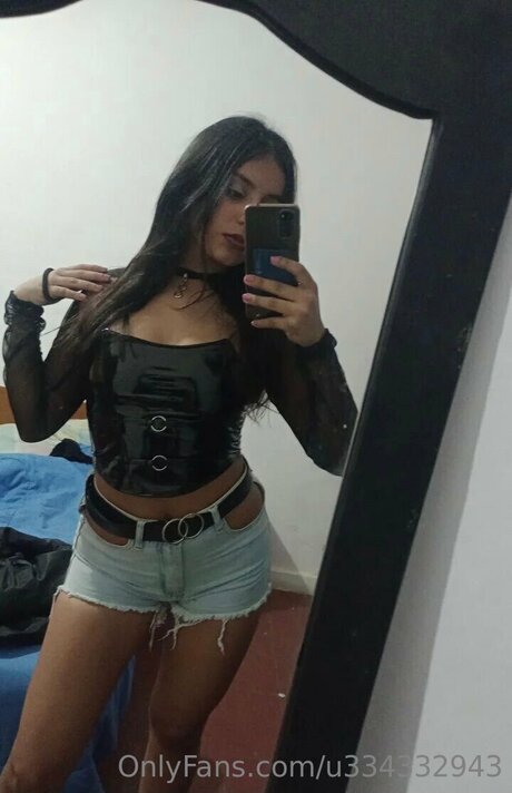 18歳のオンリーファンズ 無料セックス 画像