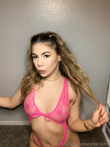 Rylee Kitty 裸のポルノスター 写真