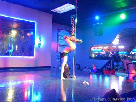 Rylee Kitty 高品質スター 写真