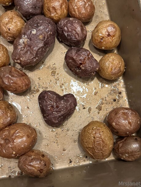 アジアンゴス オンリーファンズ ポルノグラフィック 写真