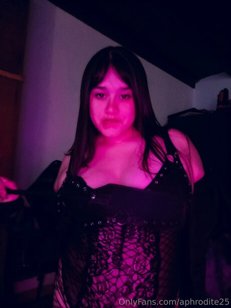 大学生カップルのオンリーファンズ 美しい アーカイブ