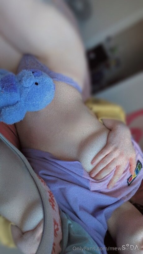 Mewmew79 無料女優 画像