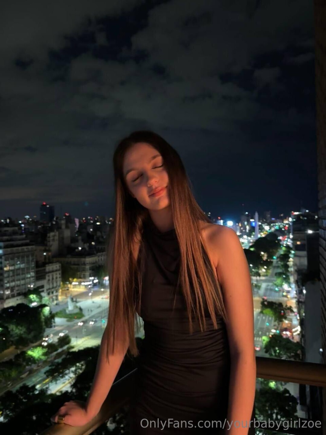 Yourbabygirlzoe 最高のポルノスター 画像