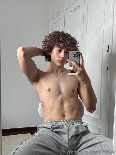 巨大な天然おっぱいオンリーファンズ HD アーカイブ