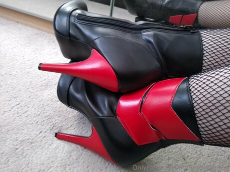 Troubleandtease ヌードモデル 写真