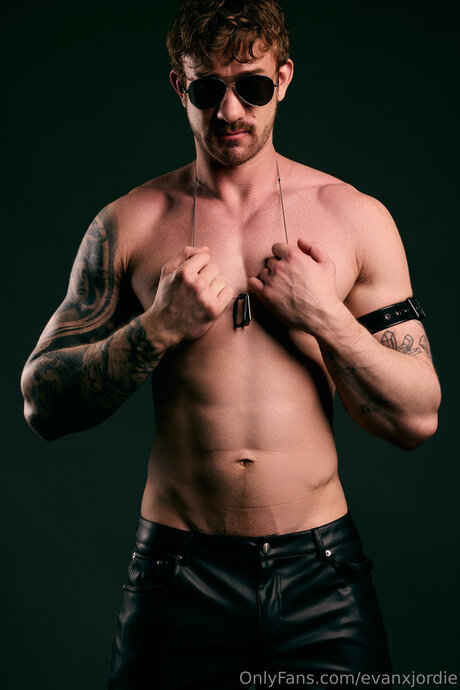 Evanxjordie 素敵なポルノスター アーカイブ