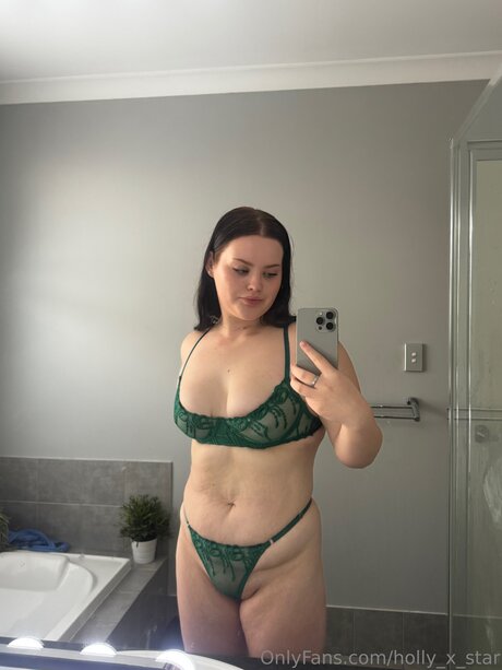 Holly X Star 独占ポルノスター アーカイブ