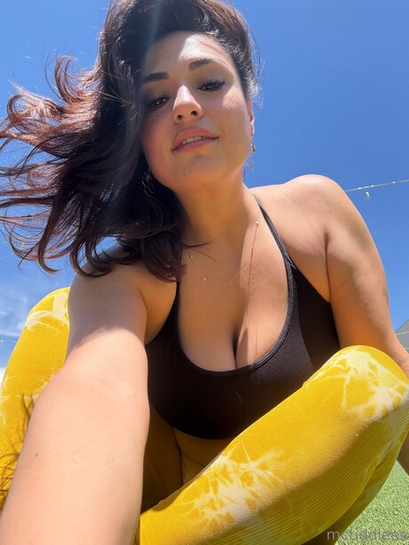 Mctiddiees セクシー女優 写真