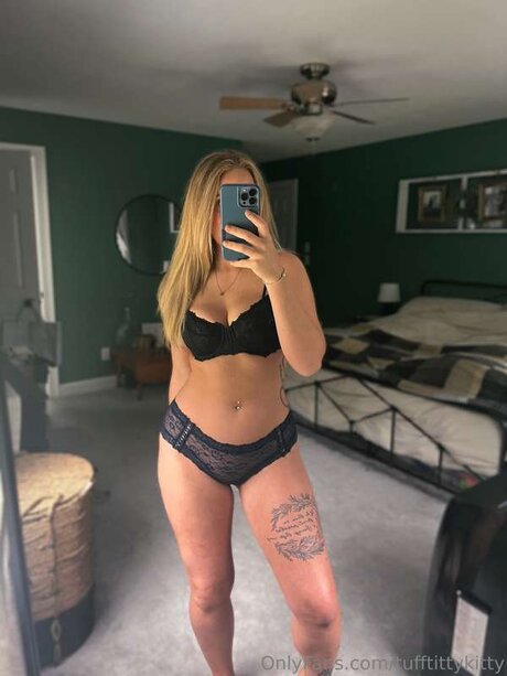 Tufftittykitty セクシー女優 ギャラリー