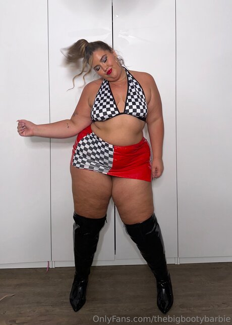 Thebigbootybarbie ホットモデル 写真