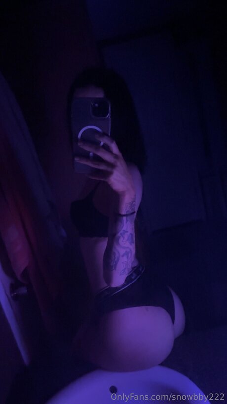 Snowwhyte222 アダルトスター 写真