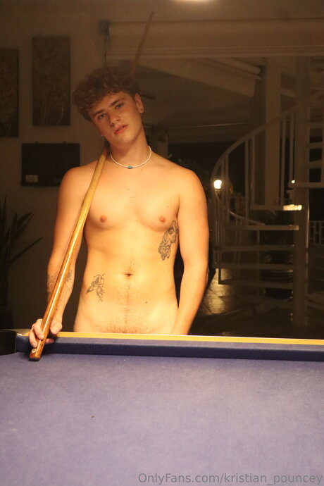 Kristian Pouncey 裸のポルノスター アーカイブ