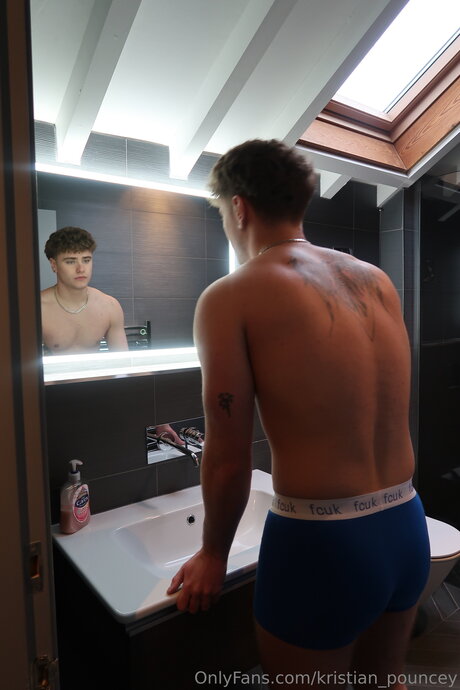 Kristian Pouncey HDモデル 写真