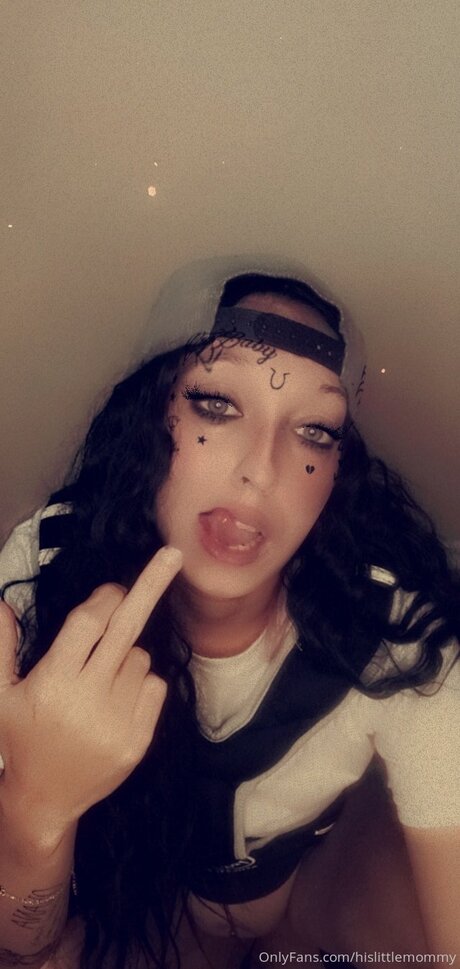 Hislittlemommy エロティックなスター ギャラリー