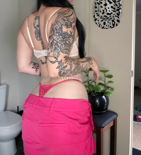 Moodyxbebe ポルノスター 写真