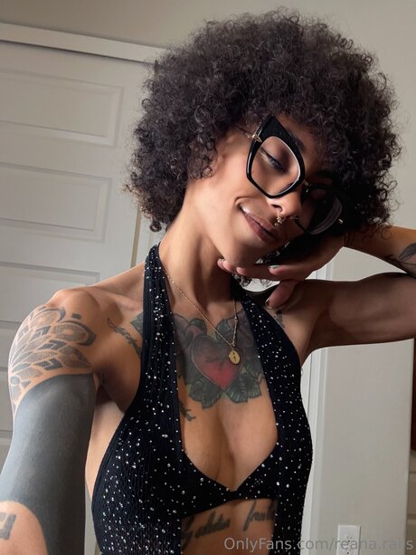 Reana Rails ポルノスター ホット 写真