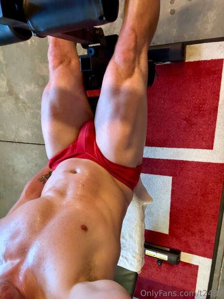 T2487 ホットなモデル 画像