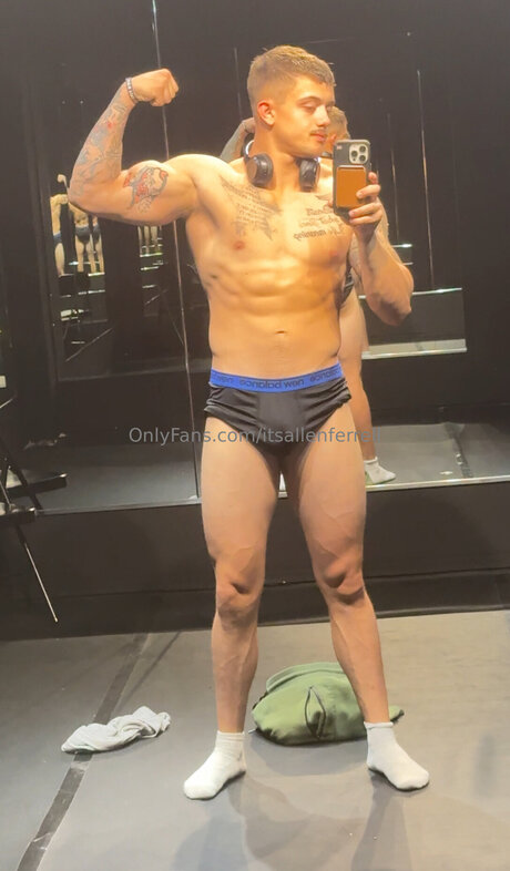 Itsallenferrell 無料女優 写真