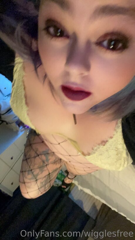 Wigglesfree ポルノモデル 画像