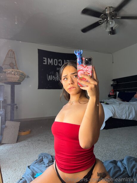 Sophieamirixx ポルノスター エロティック 写真