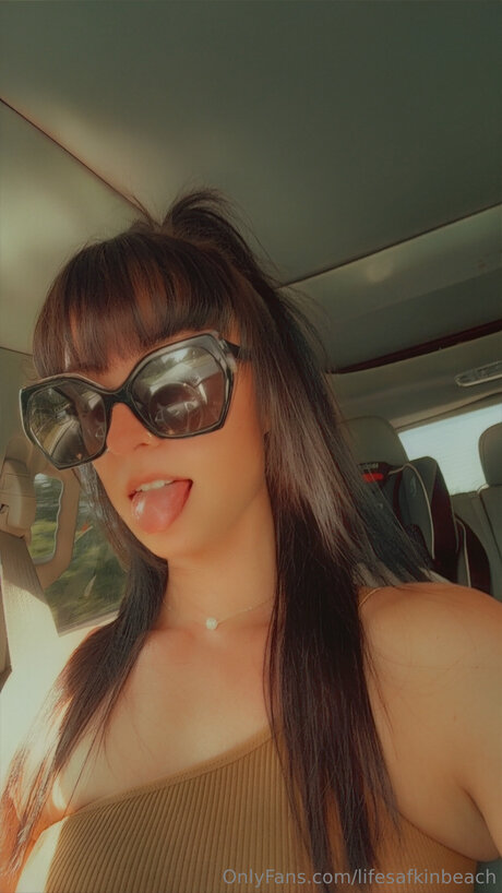 Lifesafkinbeach ポルノ女優 写真