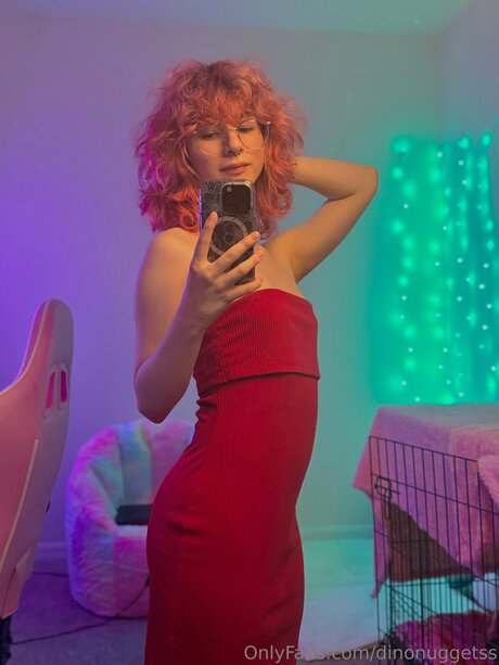 自然な赤毛のオンリーファンズ 無料セクシー 画像