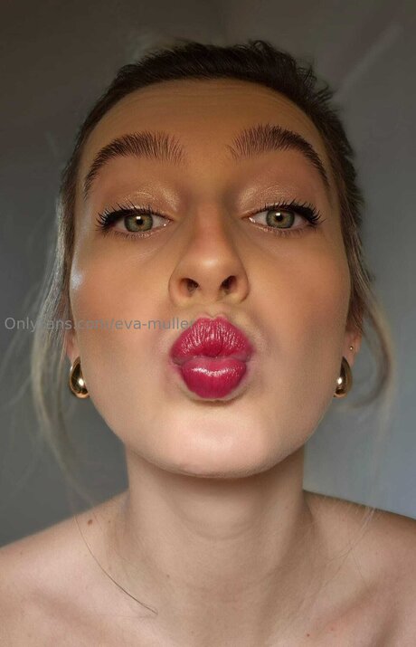 Eva Muller ヌードモデル 写真