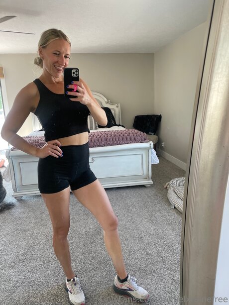 Rachelxrainefree ポルノスター 写真