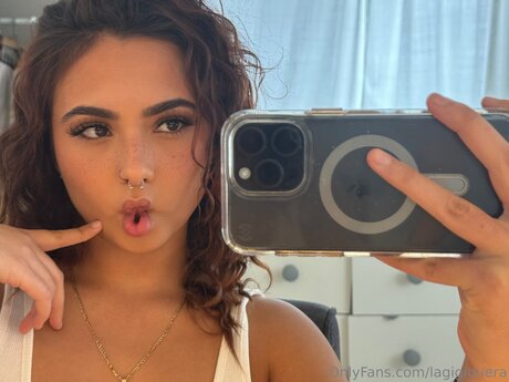 女性の筋肉オンリーファンズ えろ 画像