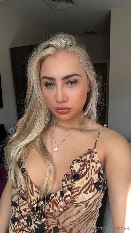 Misslyranyx 高品質モデル 写真