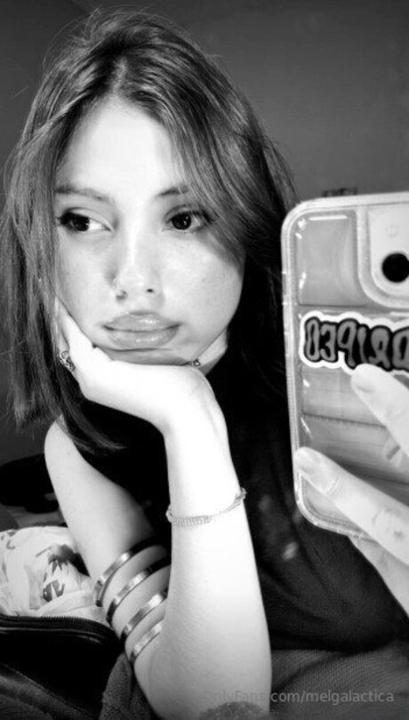 Melgalactica スター ヌード 画像