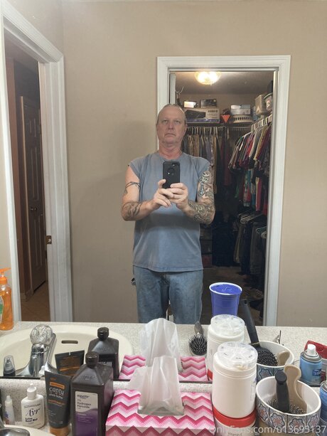 U13695137 アートモデル 写真