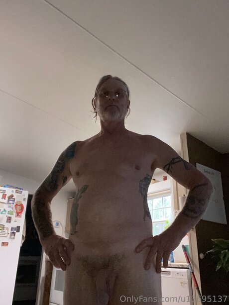 U13695137 高品質女優 写真