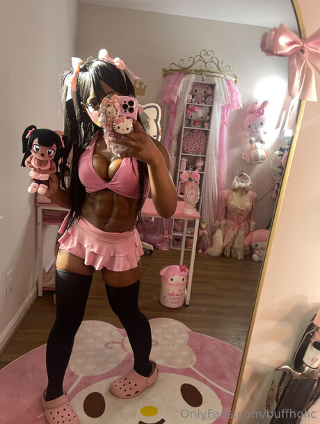 Buffholic 完璧なポルノスター ギャラリー