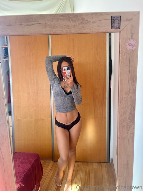 Katbrownn xxxポルノスター 写真