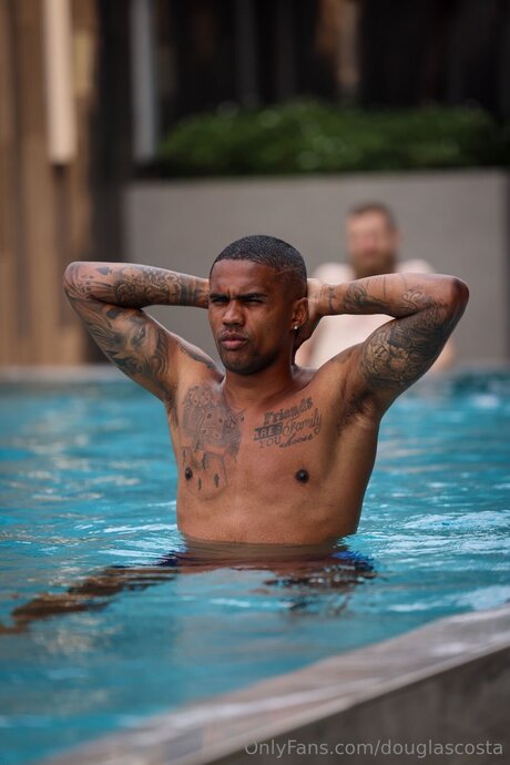 Douglascosta HDポルノスター 写真