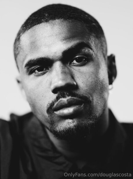 Douglascosta xxxポルノスター 写真