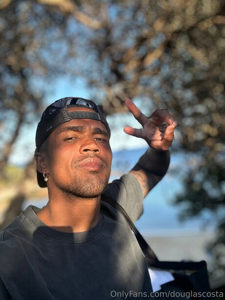 Douglascosta 高品質モデル 写真