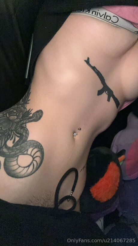 U214067285 ポルノスター 独占 画像