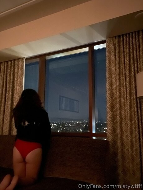 Mistywtfff アートポルノスター 写真