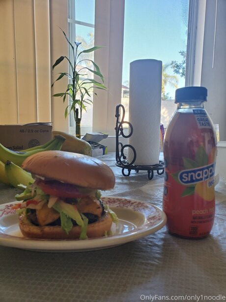 Marcotheeazz 美しいスター アーカイブ