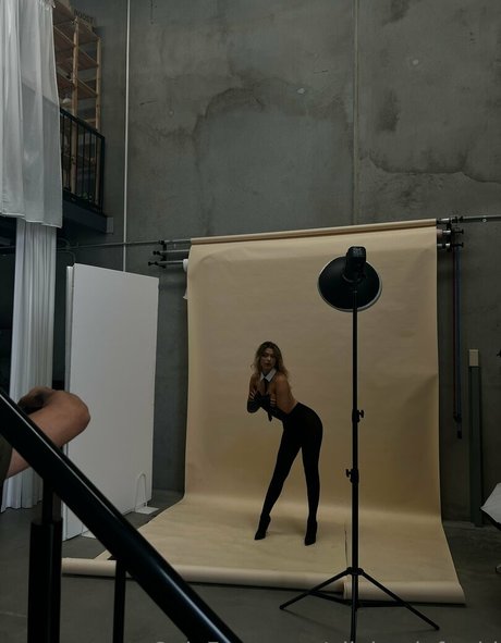 Ella Jayde Ford 美しいポルノスター 画像