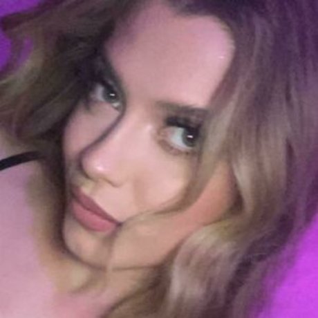 Ella Jayde Ford ヌードスター 写真