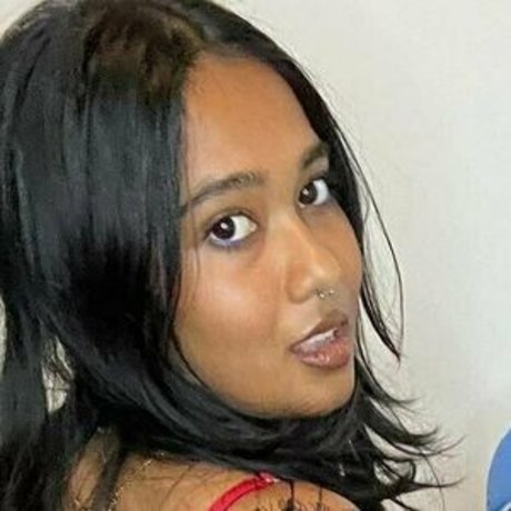 ディルドに乗るオンリーファンズ アートヌード アーカイブ