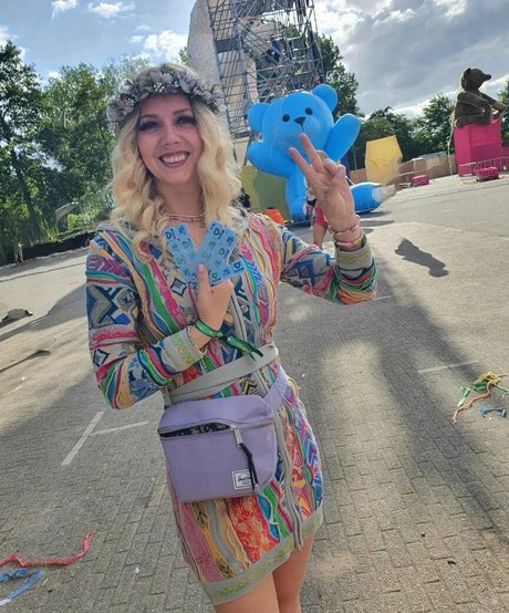 Aurora Indica ポルノスター 裸 画像