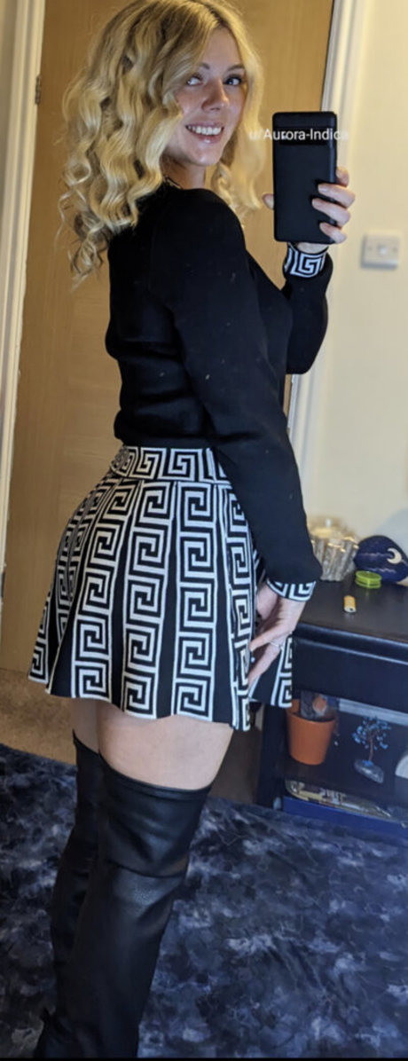 Aurora Indica スター xxx 写真