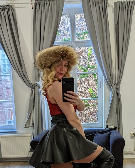 巨乳義母OnlyFans 美しいヌード 画像