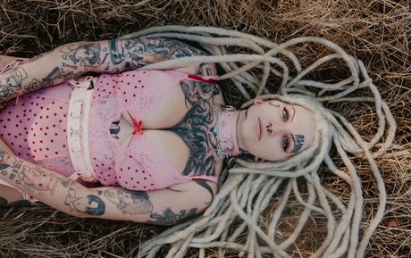 luckylou 666 ポルノスター 可愛い 画像