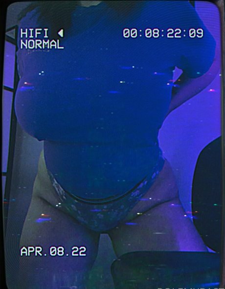 若い黒人女性オンリーファンズ ホット 画像